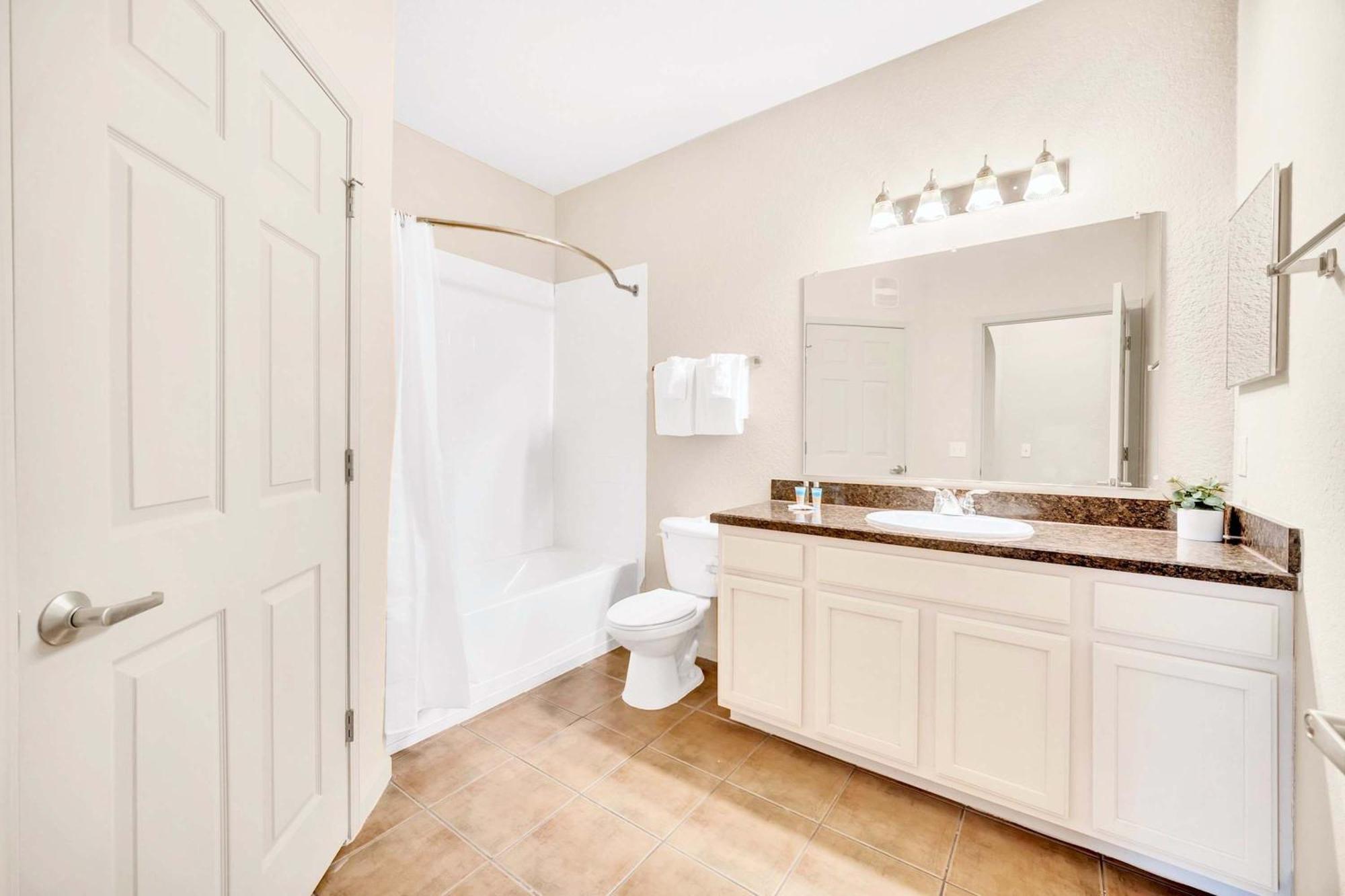 Bright & Modern 2Br Condo With Pool & Hot Tub, Near Disney! Ορλάντο Εξωτερικό φωτογραφία